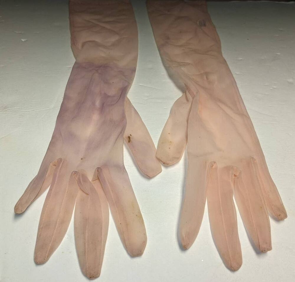 Gutman Lann Vintage Pink Chiffon Fashion Gloves 7.5 Buttoned Evening STAINED